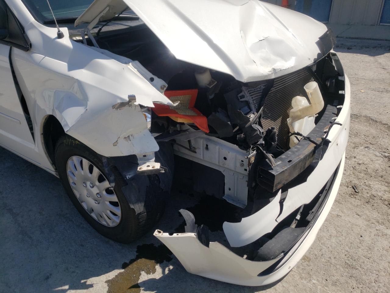 Photo 9 from auction – 2011 DODGE GRAND CARA with VIN 2D4RN3DG0BR626693