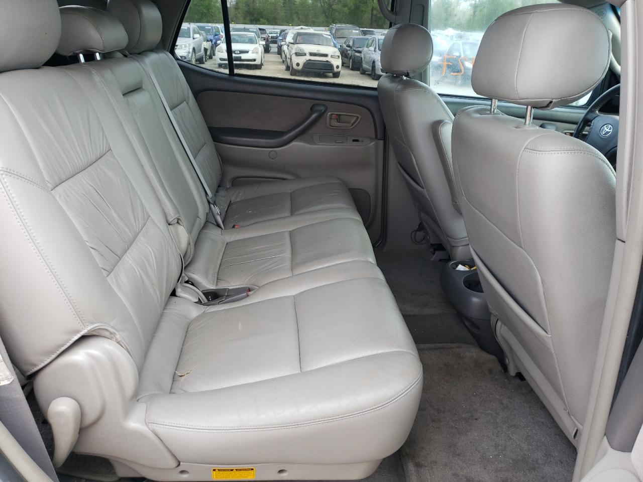 Photo 6 from auction – 2004 TOYOTA SEQUOIA SR with VIN 5TDBT44A44S213675