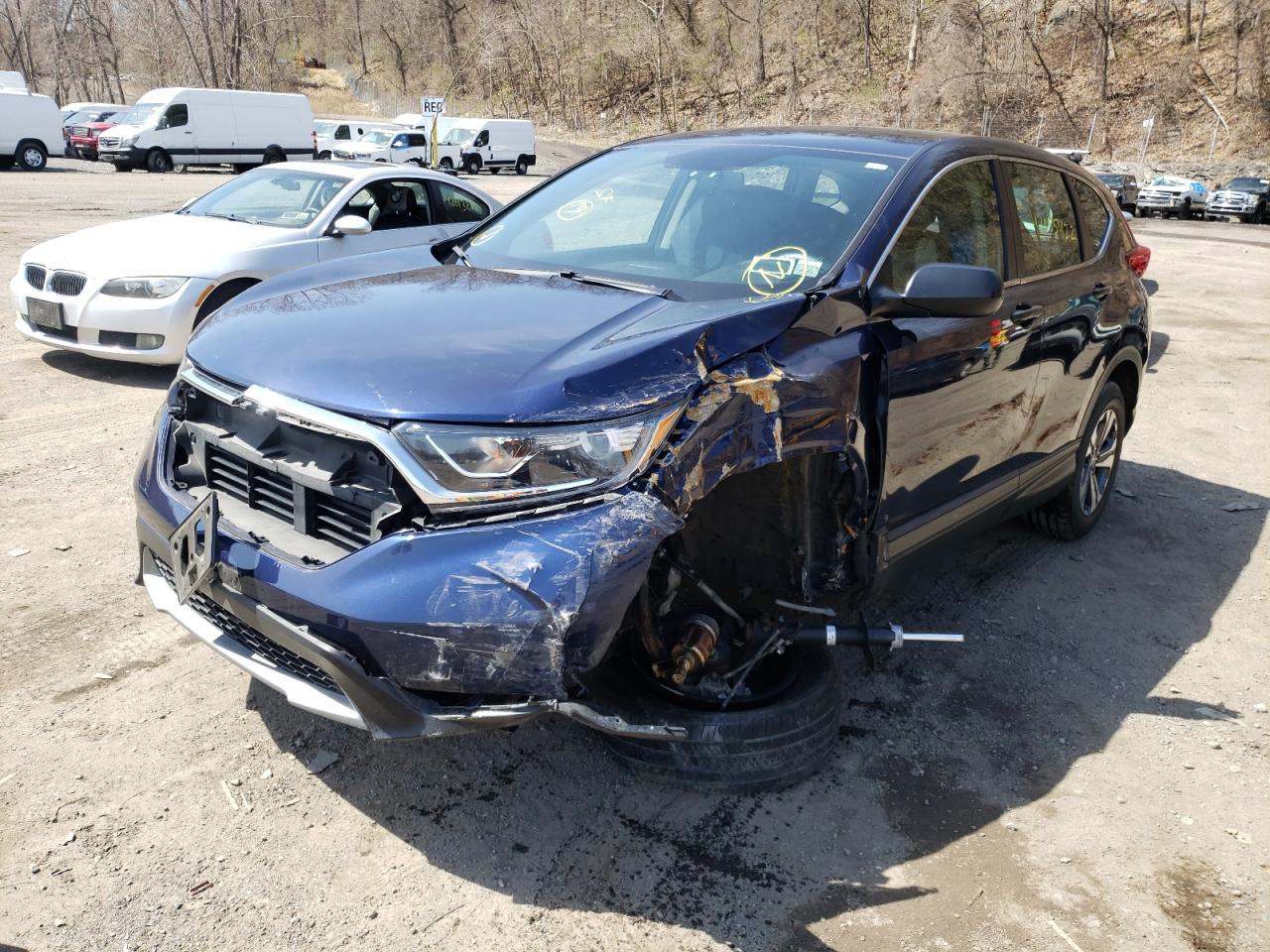 Photo 2 from auction – 2019 HONDA CR-V LX with VIN 2HKRW6H33KH227258