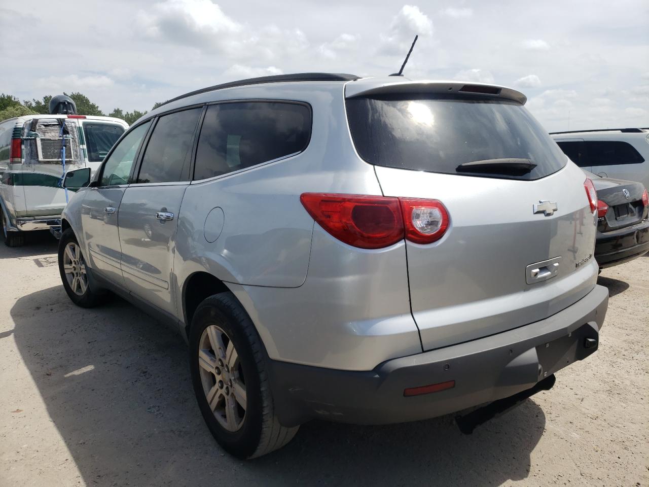 Zdjęcie 3 z aukcji – 2011 CHEVROLET TRAVERSE L z VIN 1GNKRJED4BJ236963