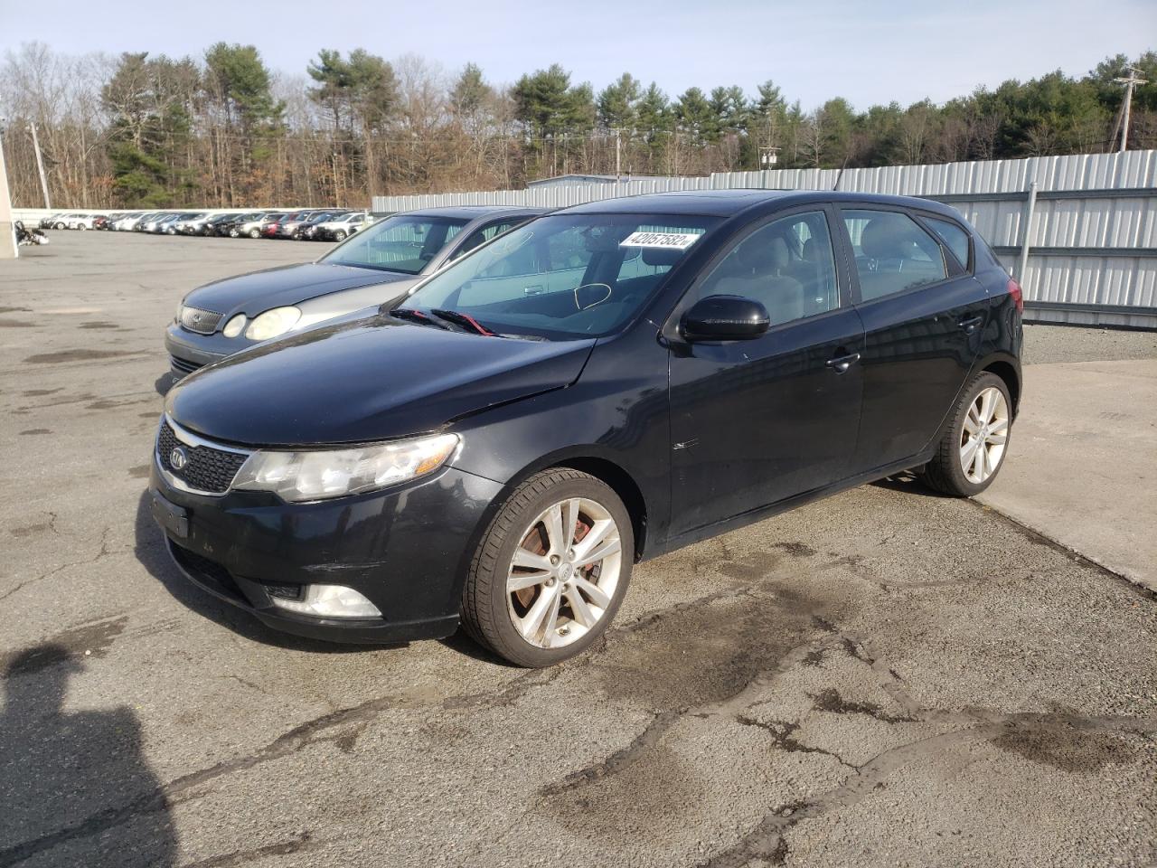 Photo 2 from auction – 2013 KIA FORTE SX with VIN KNAFW5A34D5690243