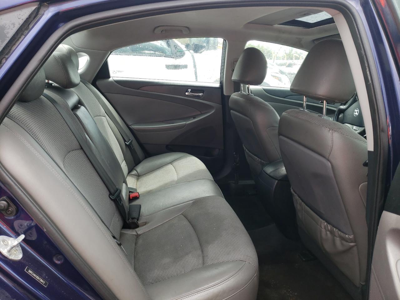 Photo 6 from auction – 2013 HYUNDAI SONATA SE with VIN 5NPEC4AC4DH739412