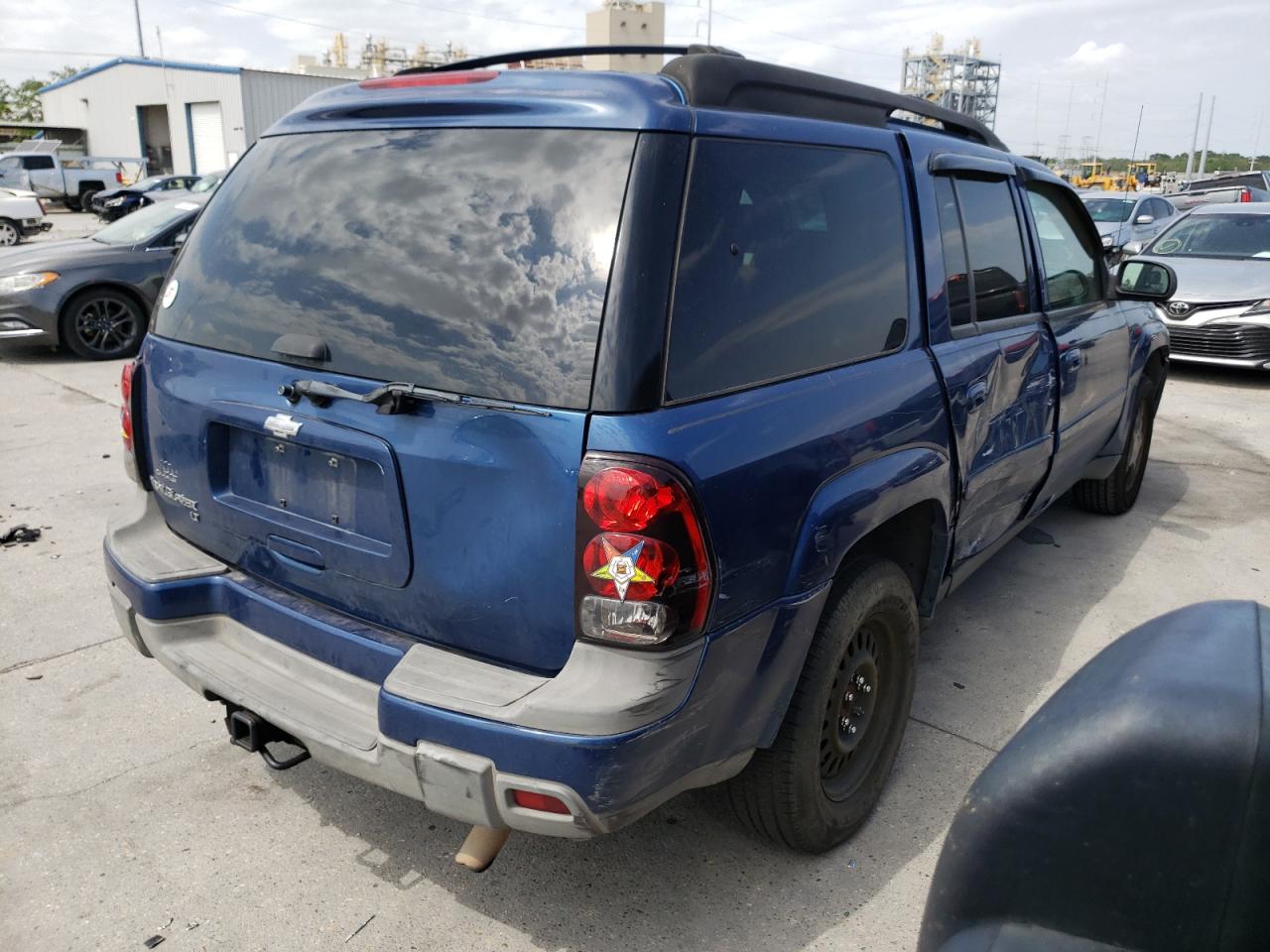 Photo 4 from auction – 2005 CHEVROLET TRAILBLAZE with VIN 1GNES16S856153624