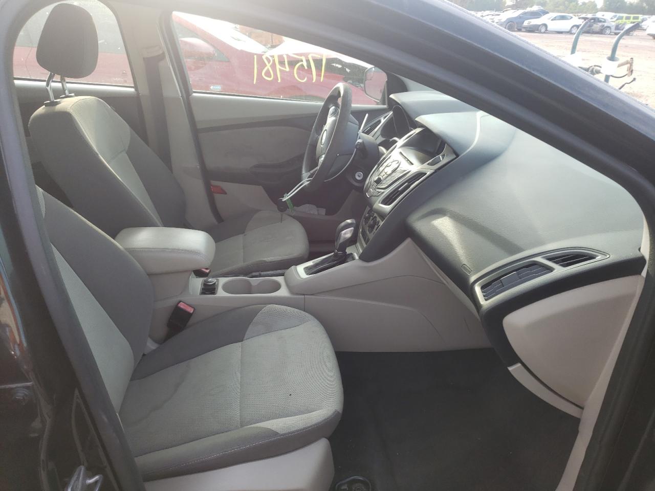 Photo 5 from auction – 2012 FORD FOCUS SE with VIN 1FAHP3K24CL324382