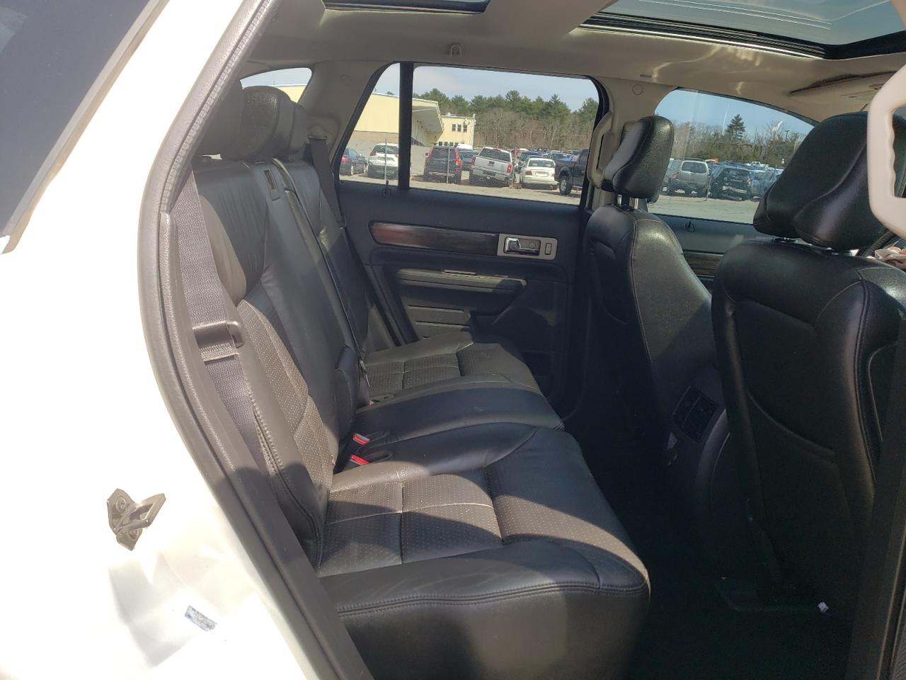 Photo 6 from auction – 2007 LINCOLN MKX with VIN 2LMDU88C47BJ04051