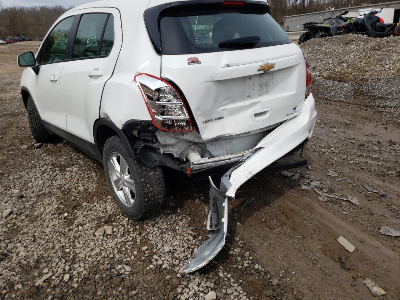 Photo 9 from auction – 2018 CHEVROLET TRAX LS with VIN KL7CJNSB0JB712498