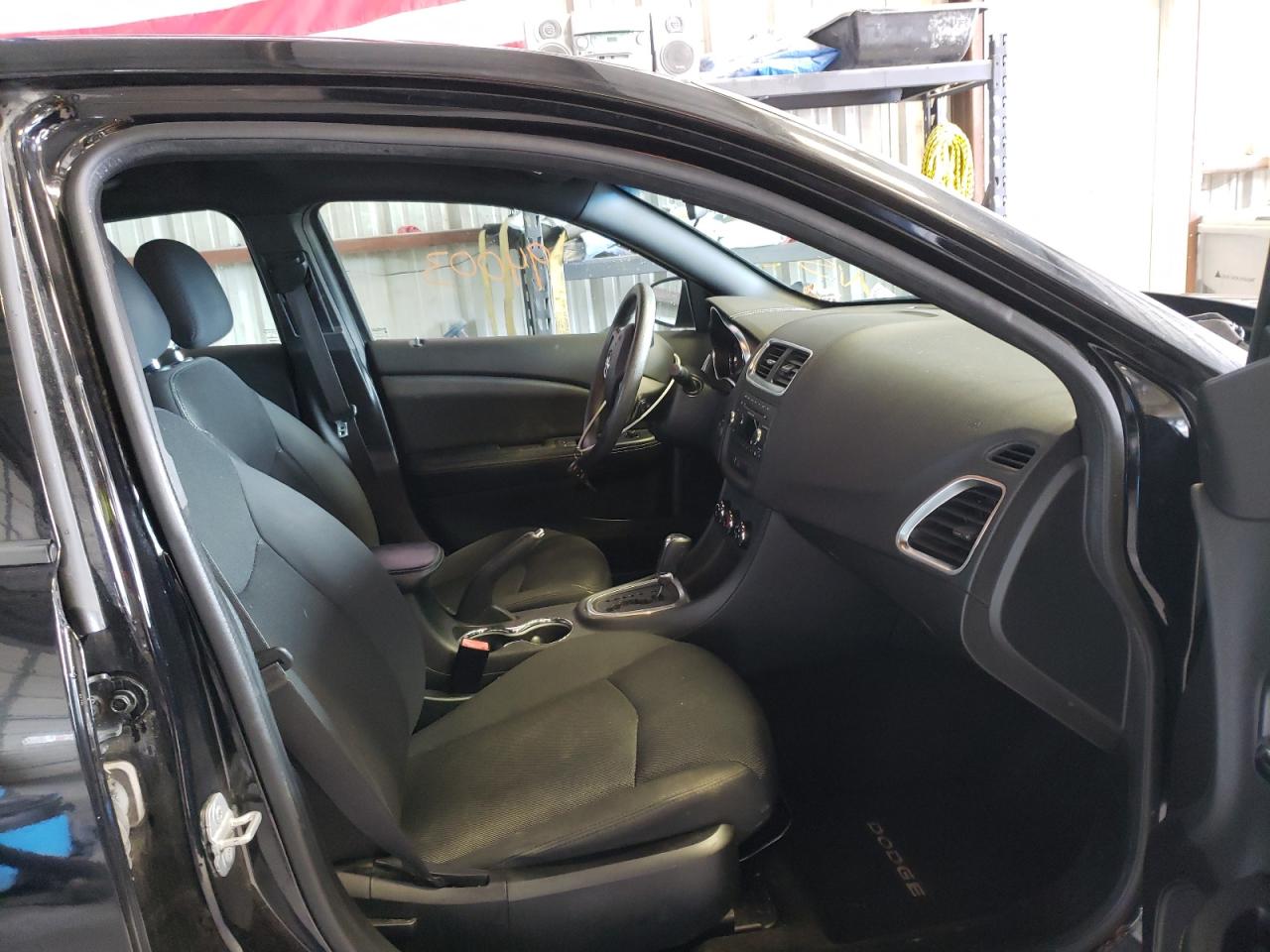 Photo 5 from auction – 2014 DODGE AVENGER SE with VIN 1C3CDZAB3EN125787