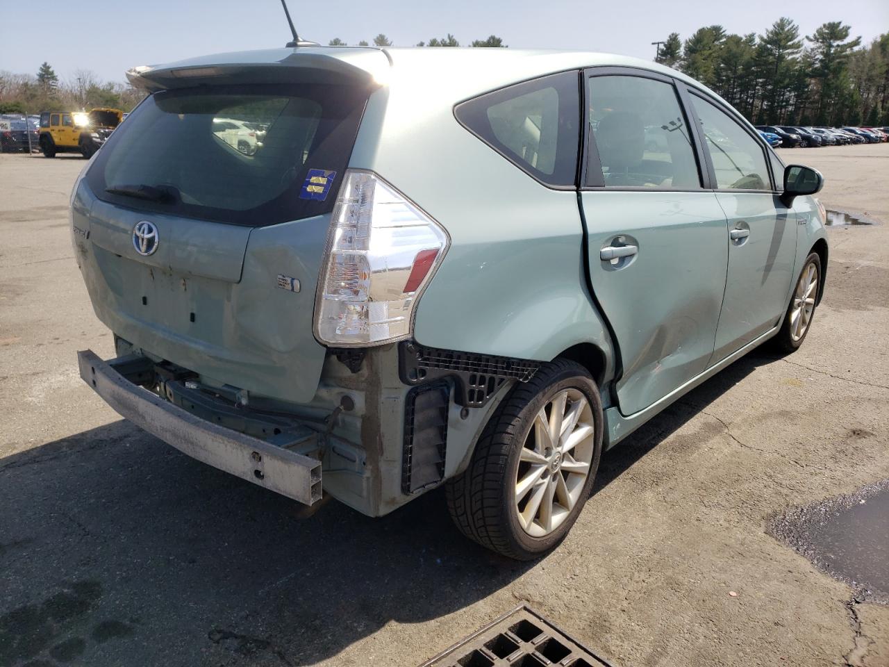 Photo 4 from auction – 2014 TOYOTA PRIUS V with VIN JTDZN3EU9E3363280