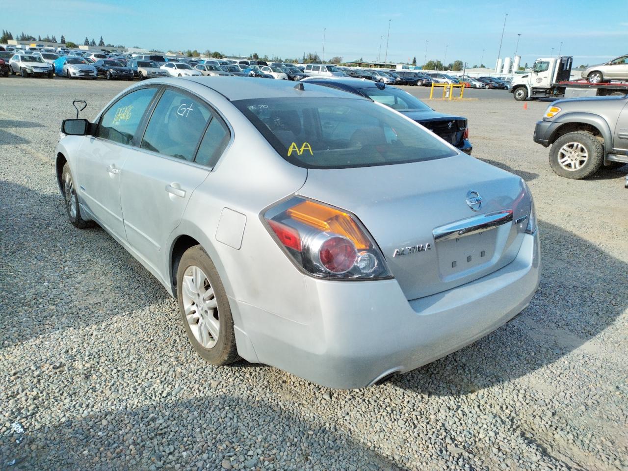 Photo 3 from auction – 2011 NISSAN ALTIMA HYB with VIN 1N4CL2AP1BC106248