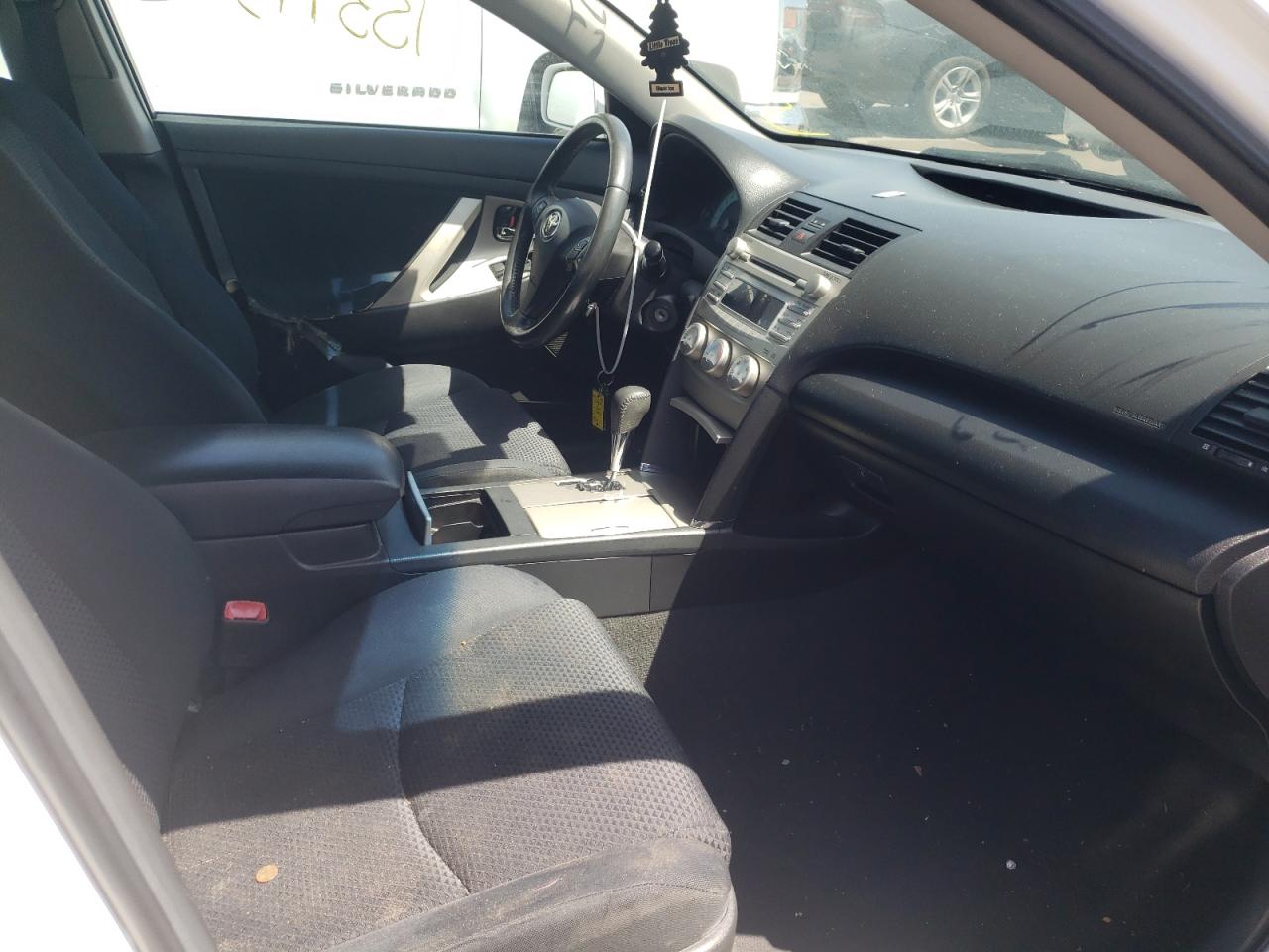 Photo 5 from auction – 2011 TOYOTA CAMRY SE A with VIN 4T1BF3EK8BU586005