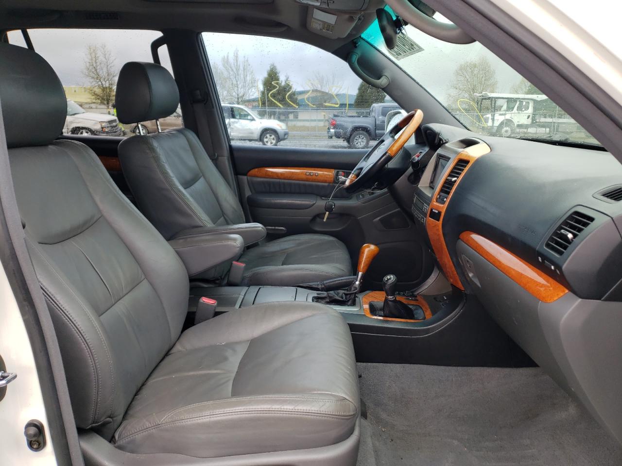Photo 5 from auction – 2006 LEXUS GX 470 with VIN JTJBT20X760105939