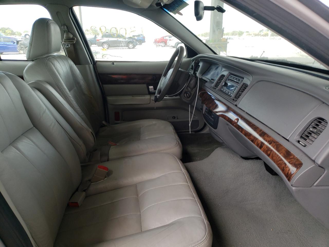 Photo 5 from auction – 2005 MERCURY GRAND MARQ with VIN 2MEFM75W65X650009