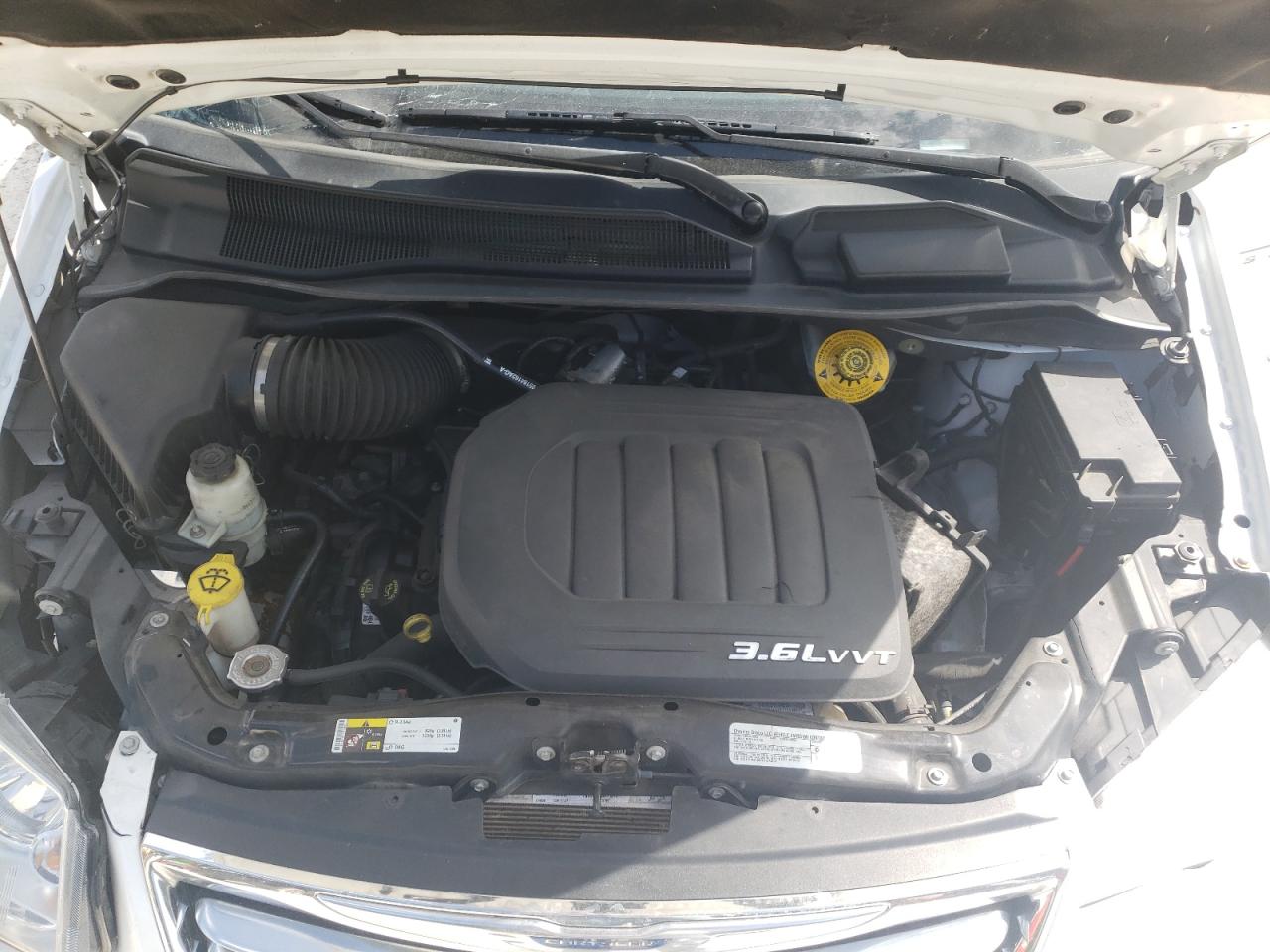 Photo 7 from auction – 2014 CHRYSLER TOWN & COU with VIN 2C4RC1BG2ER422833