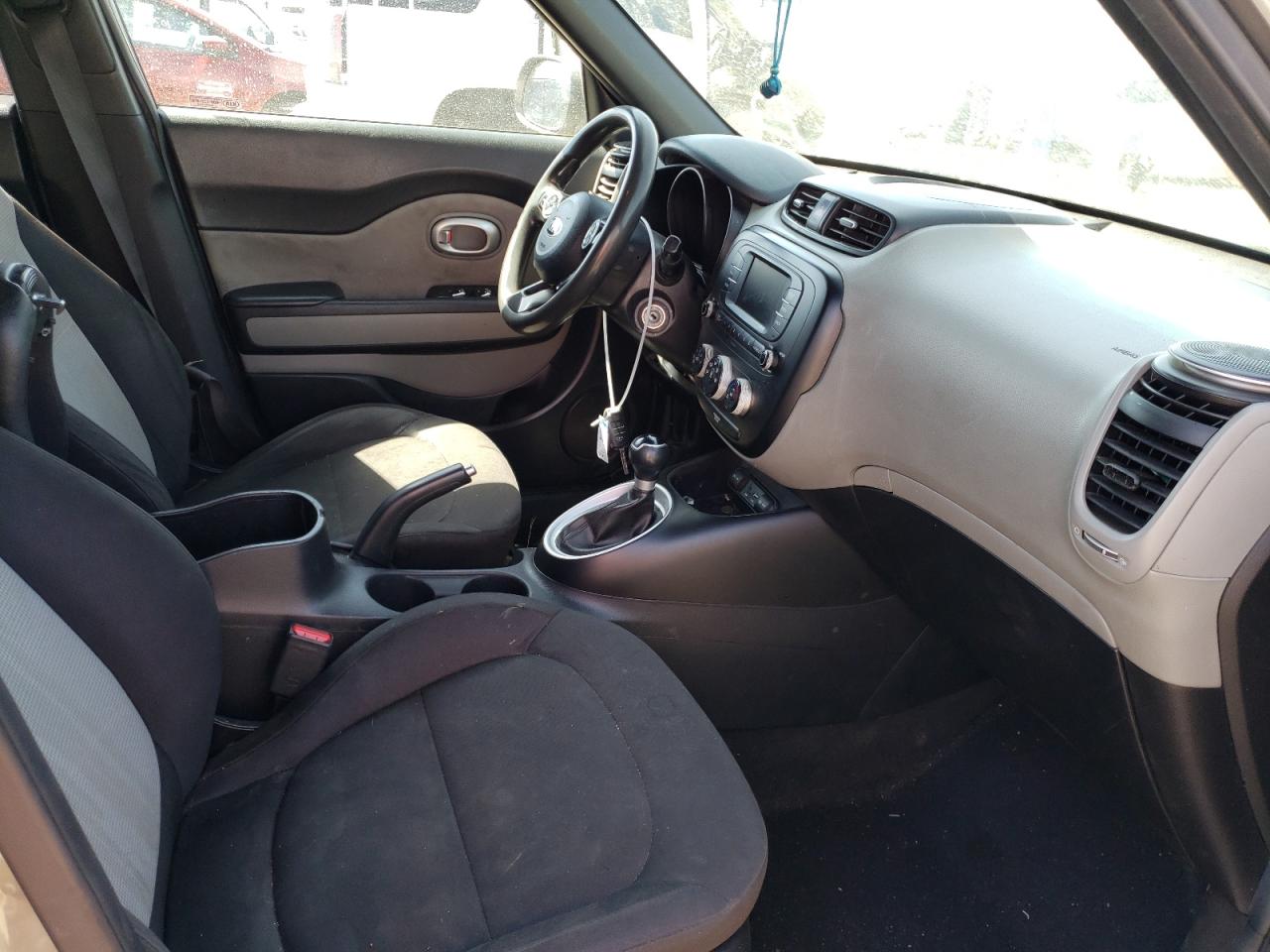Photo 5 from auction – 2017 KIA SOUL with VIN KNDJN2A25H7498359