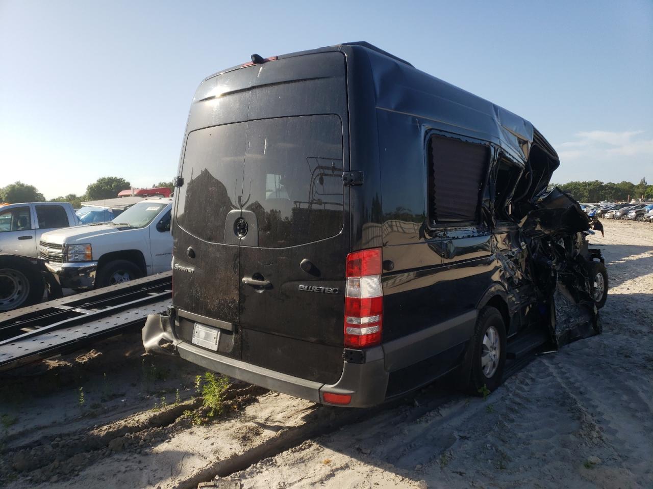Photo 4 from auction – 2013 MERCEDES-BENZ SPRINTER 2 with VIN WD3PE8CC0D5779858