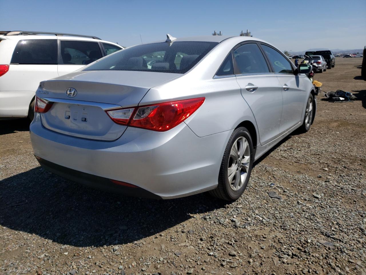 Photo 4 from auction – 2011 HYUNDAI SONATA GLS with VIN 5NPEB4AC5BH051807