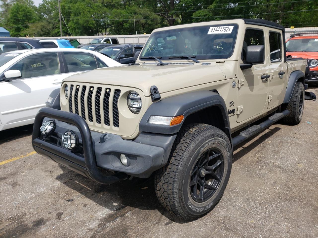 Photo 2 from auction – 2020 JEEP GLADIATOR with VIN 1C6HJTAG0LL158331