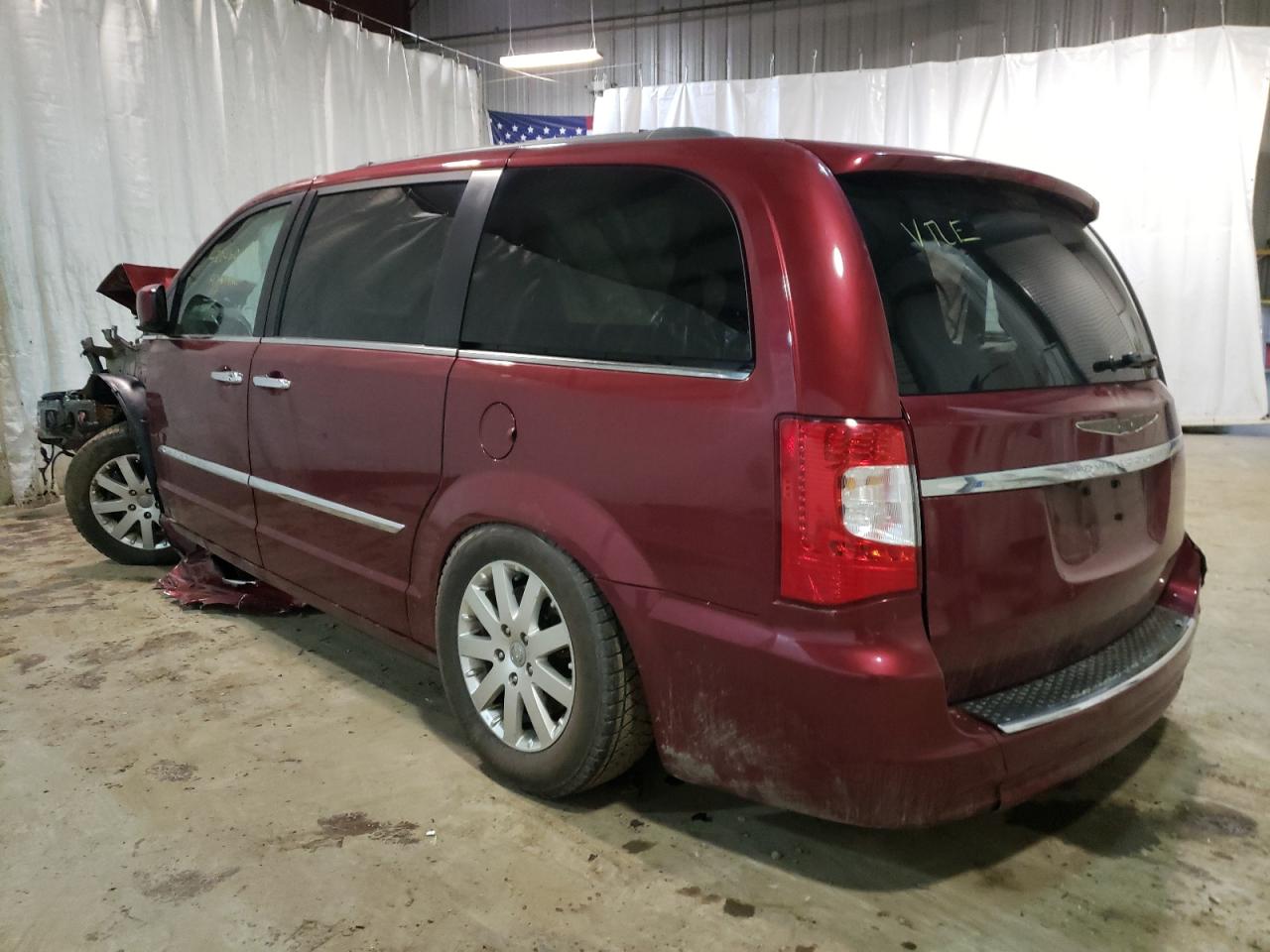 Photo 3 from auction – 2015 CHRYSLER TOWN & COU with VIN 2C4RC1BG9FR676878