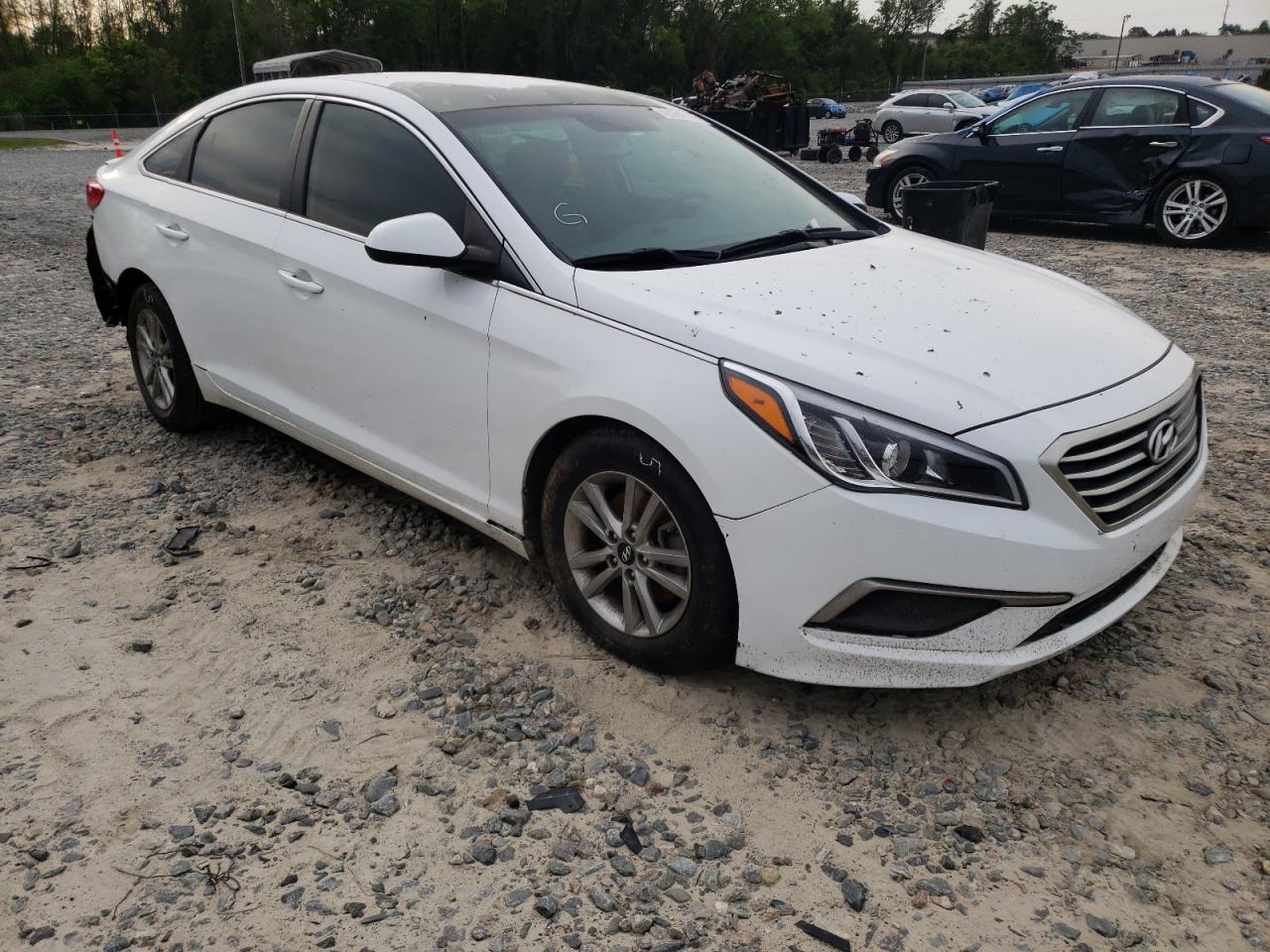 HYUNDAI SONATA SE 2016 with VIN 5NPE24AFXGH372145 - Photo from auction