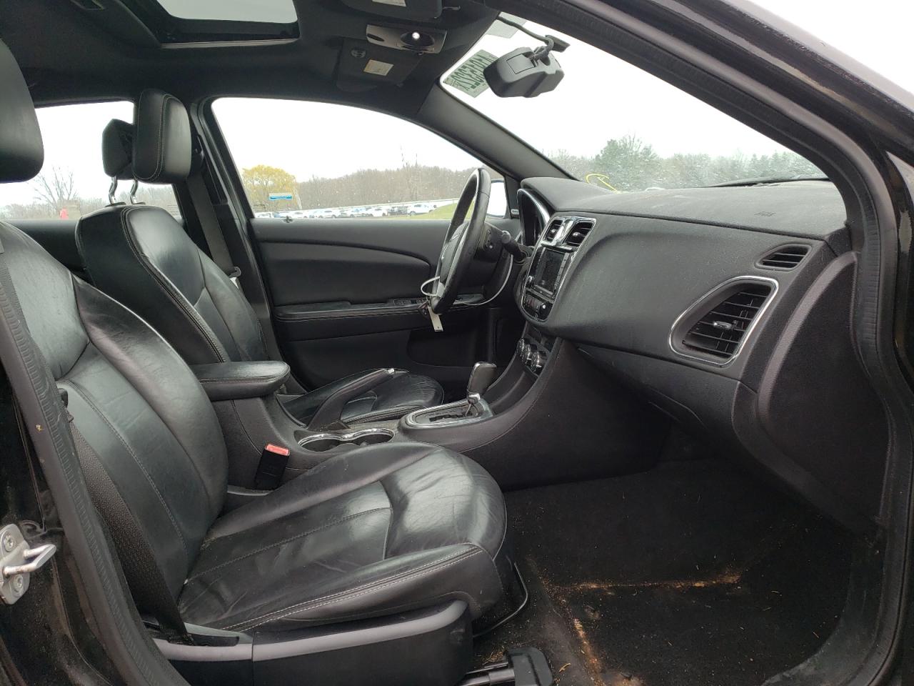 Photo 5 from auction – 2014 CHRYSLER 200 LIMITE with VIN 1C3CCBCG8EN135413