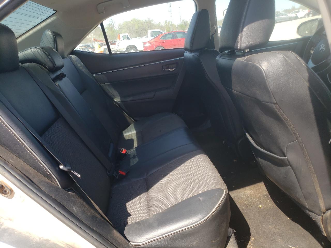 Photo 6 from auction – 2015 TOYOTA COROLLA L with VIN 5YFBURHE7FP327074