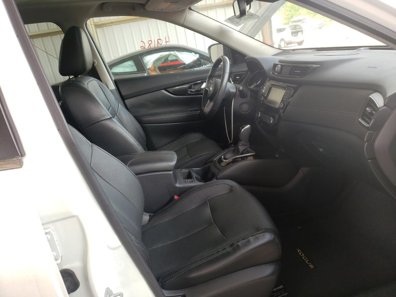 Photo 5 from auction – 2017 NISSAN ROGUE S with VIN 5N1AT2MT2HC792413