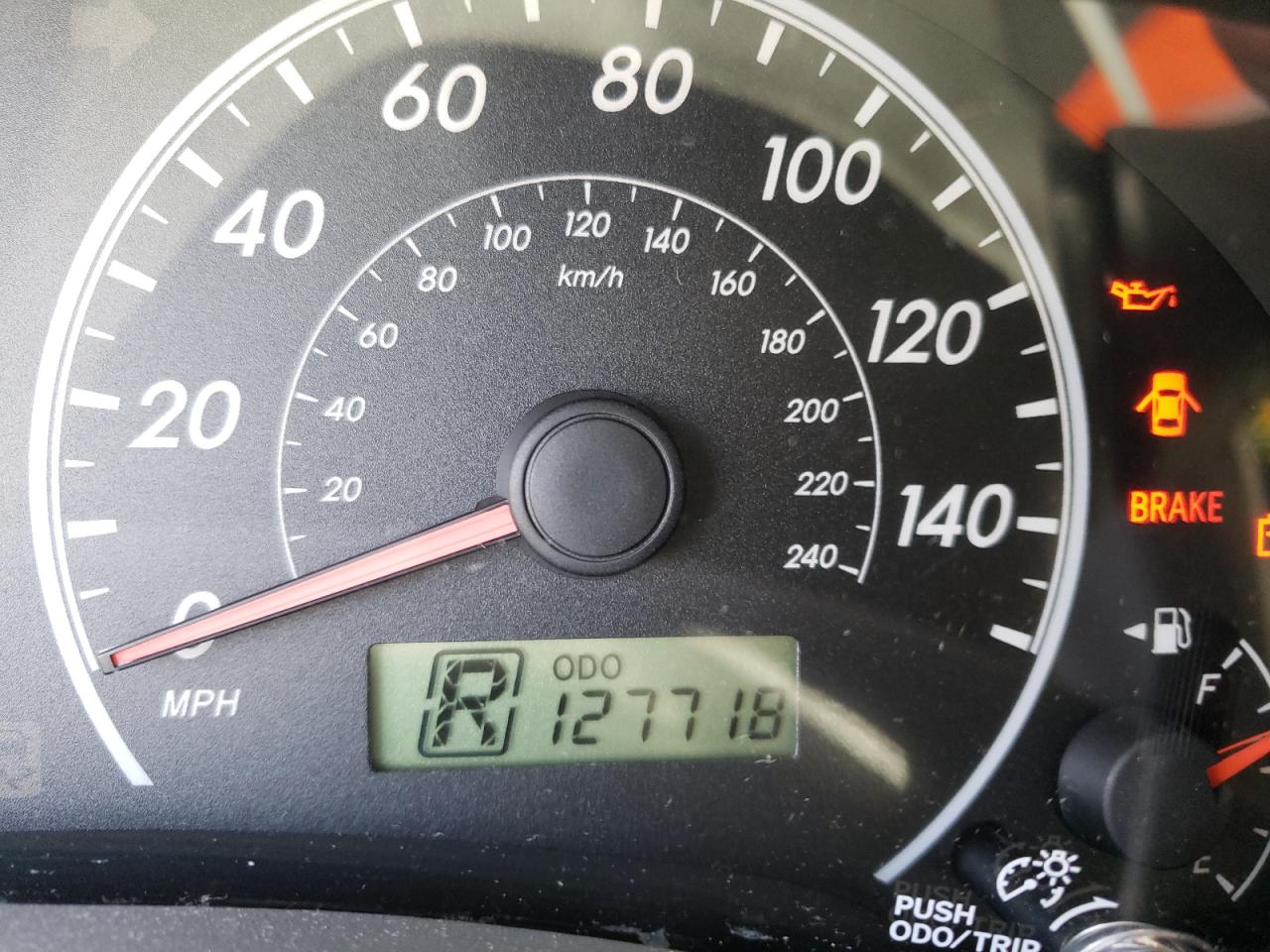 Zdjęcie 8 z aukcji – 2010 TOYOTA COROLLA BA z VIN 2T1BU4EE9AC214260