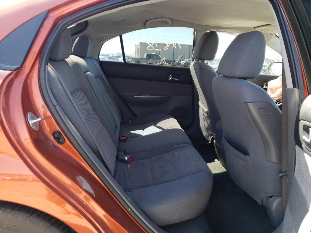Photo 6 from auction – 2004 MAZDA 6 I with VIN 1YVHP84C345N72278