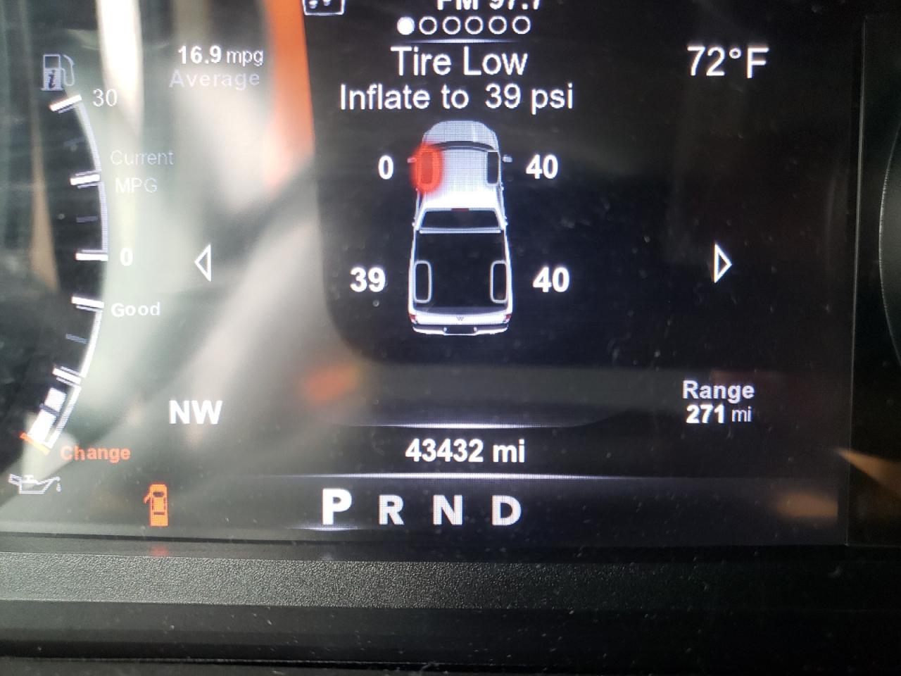 Photo 8 from auction – 2017 RAM 1500 SLT with VIN 3C6RR7LT7HG641169