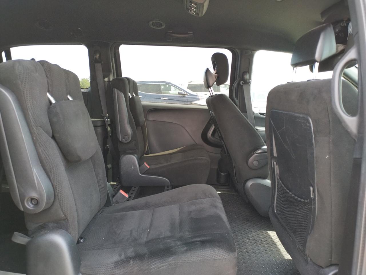 Photo 6 from auction – 2015 DODGE GRAND CARA with VIN 2C4RDGBG2FR725354