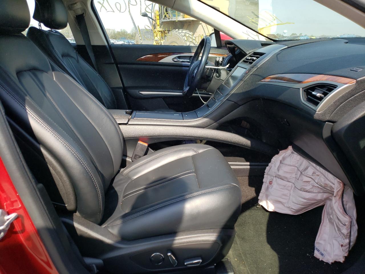 Photo 5 from auction – 2015 LINCOLN MKZ with VIN 3LN6L2G95FR600356