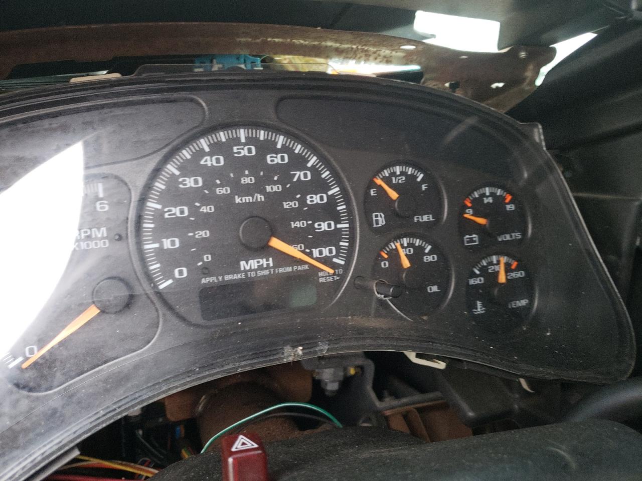 Photo 8 from auction – 2001 CHEVROLET SILVERADO with VIN 1GCHK29U41E298992