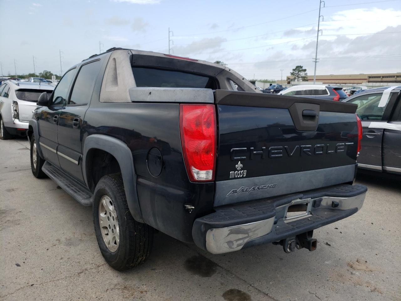 Photo 3 from auction – 2005 CHEVROLET AVALANCHE with VIN 3GNEC12Z25G152936