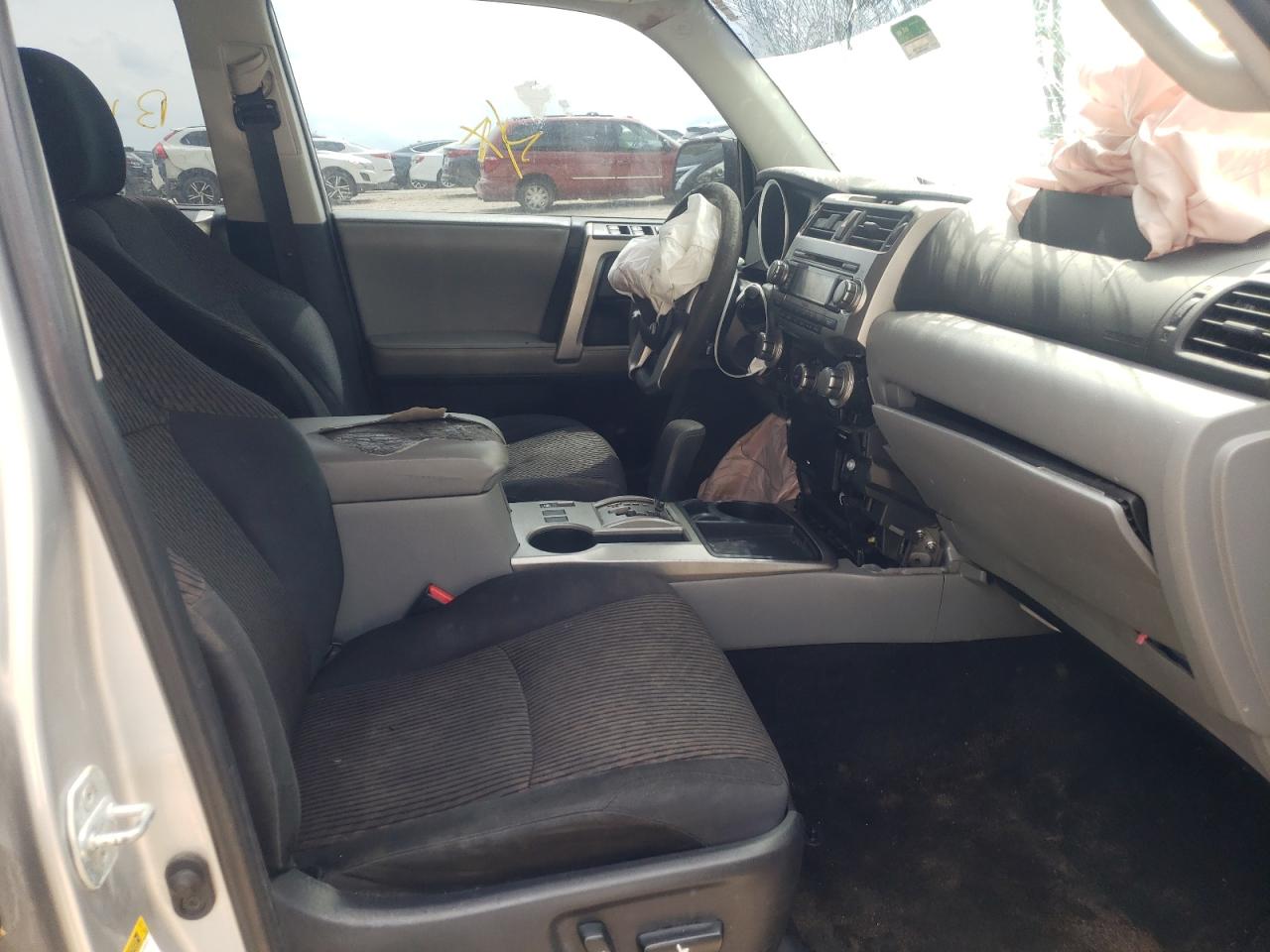 Photo 5 from auction – 2013 TOYOTA 4RUNNER SR with VIN JTEZU5JR5D5055635
