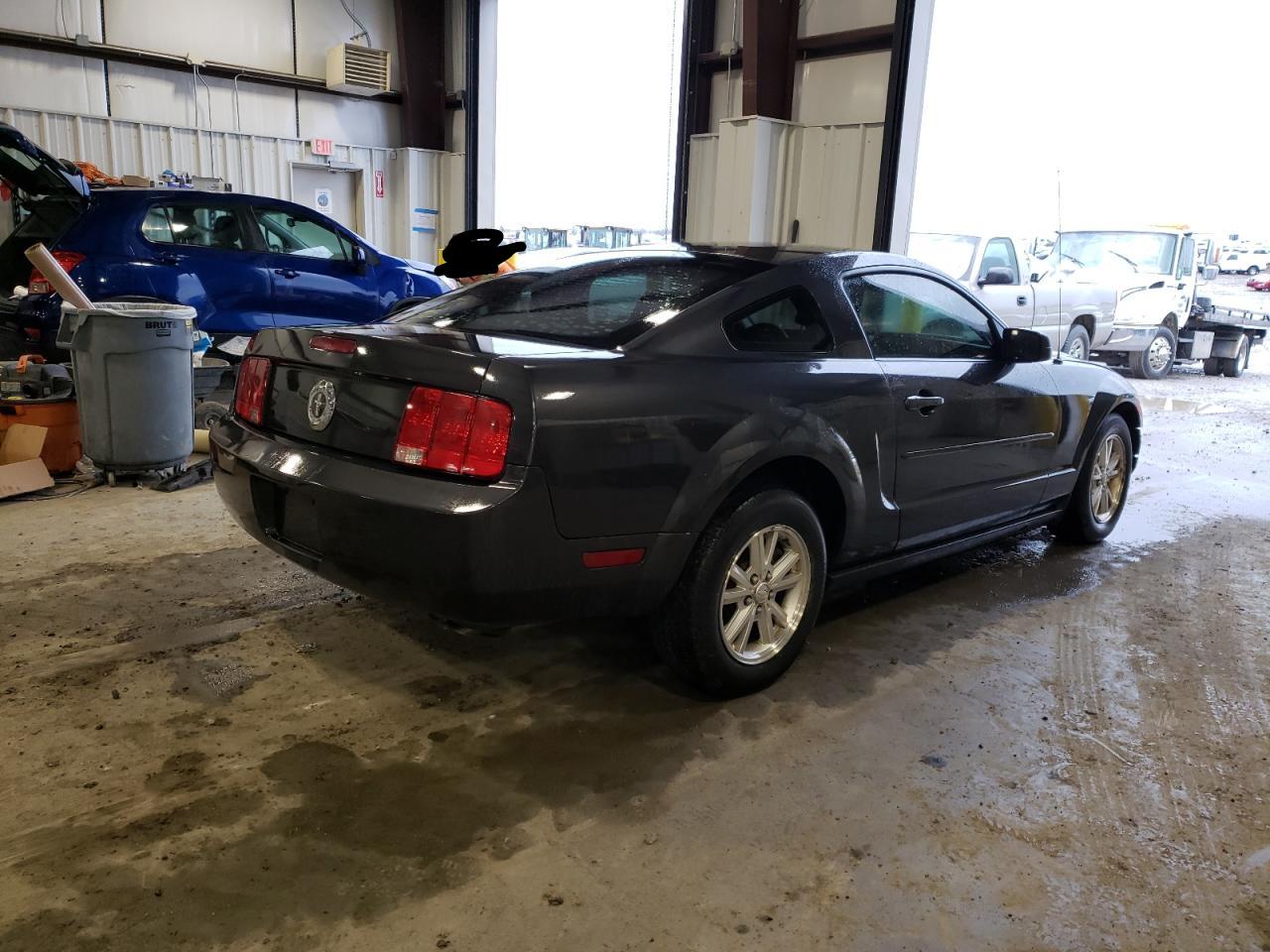 Photo 4 from auction – 2008 FORD MUSTANG with VIN 1ZVHT80N085155485