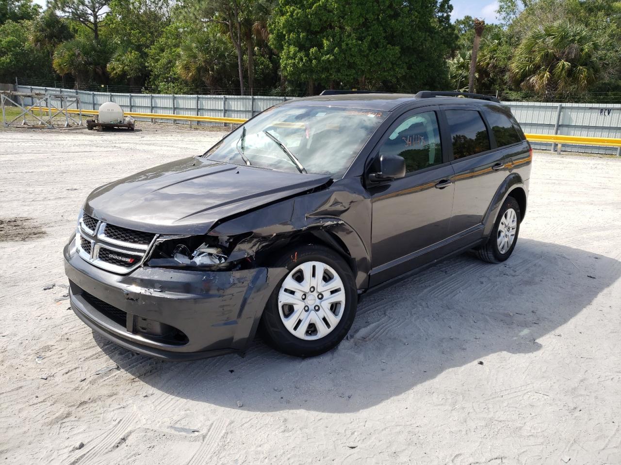 Photo 2 from auction – 2020 DODGE JOURNEY SE with VIN 3C4PDCAB3LT214122