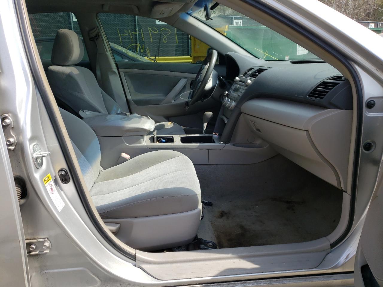Photo 5 from auction – 2010 TOYOTA CAMRY BASE with VIN 4T1BF3EKXAU553151