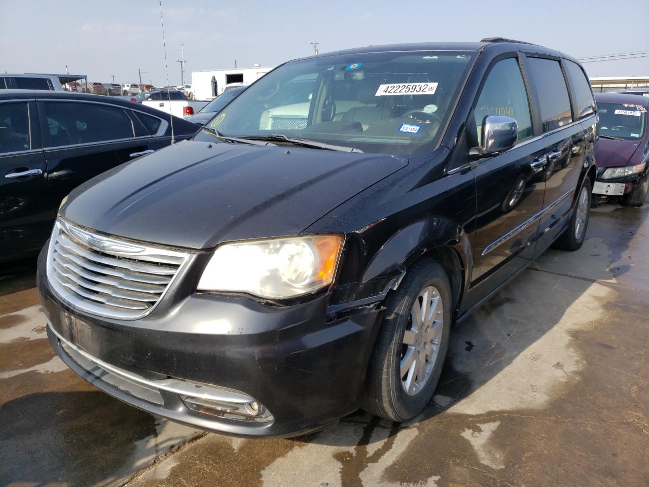 Photo 2 from auction – 2012 CHRYSLER TOWN & COU with VIN 2C4RC1CG7CR278899