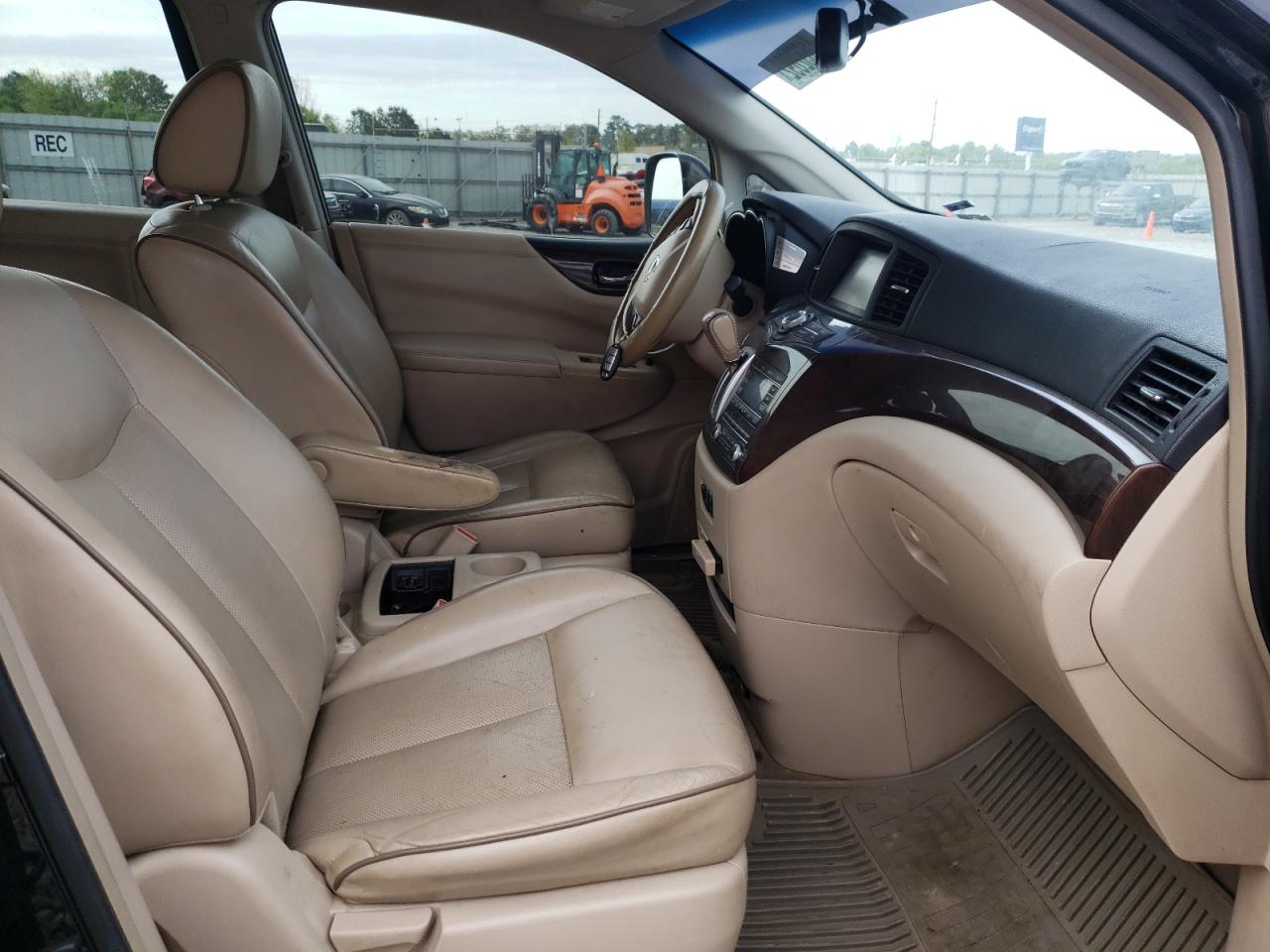 Photo 5 from auction – 2011 NISSAN QUEST S with VIN JN8AE2KP8B9008846