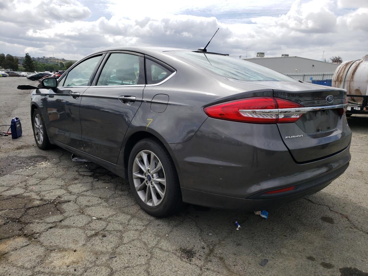 Photo 3 from auction – 2017 FORD FUSION SE with VIN 3FA6P0H73HR370545
