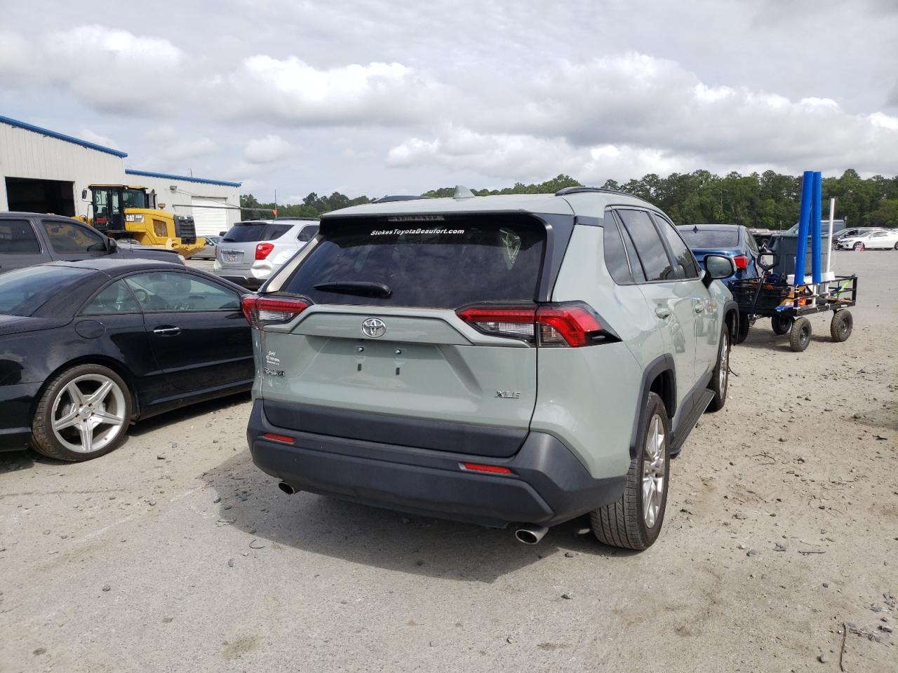 Photo 4 from auction – 2020 TOYOTA RAV4 XLE P with VIN JTMC1RFV3LD042970