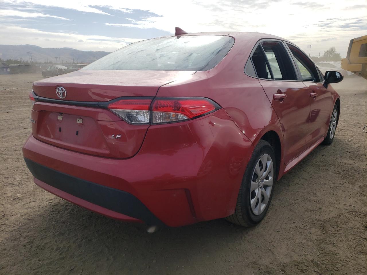Photo 4 from auction – 2020 TOYOTA COROLLA LE with VIN 5YFEPRAE8LP108621