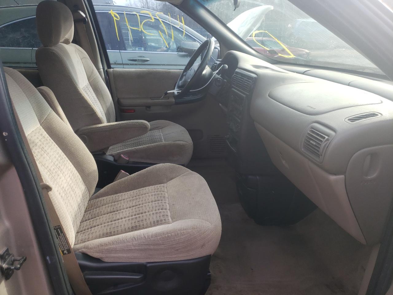 Photo 5 from auction – 2002 CHEVROLET VENTURE with VIN 1GNDV03E82D182883