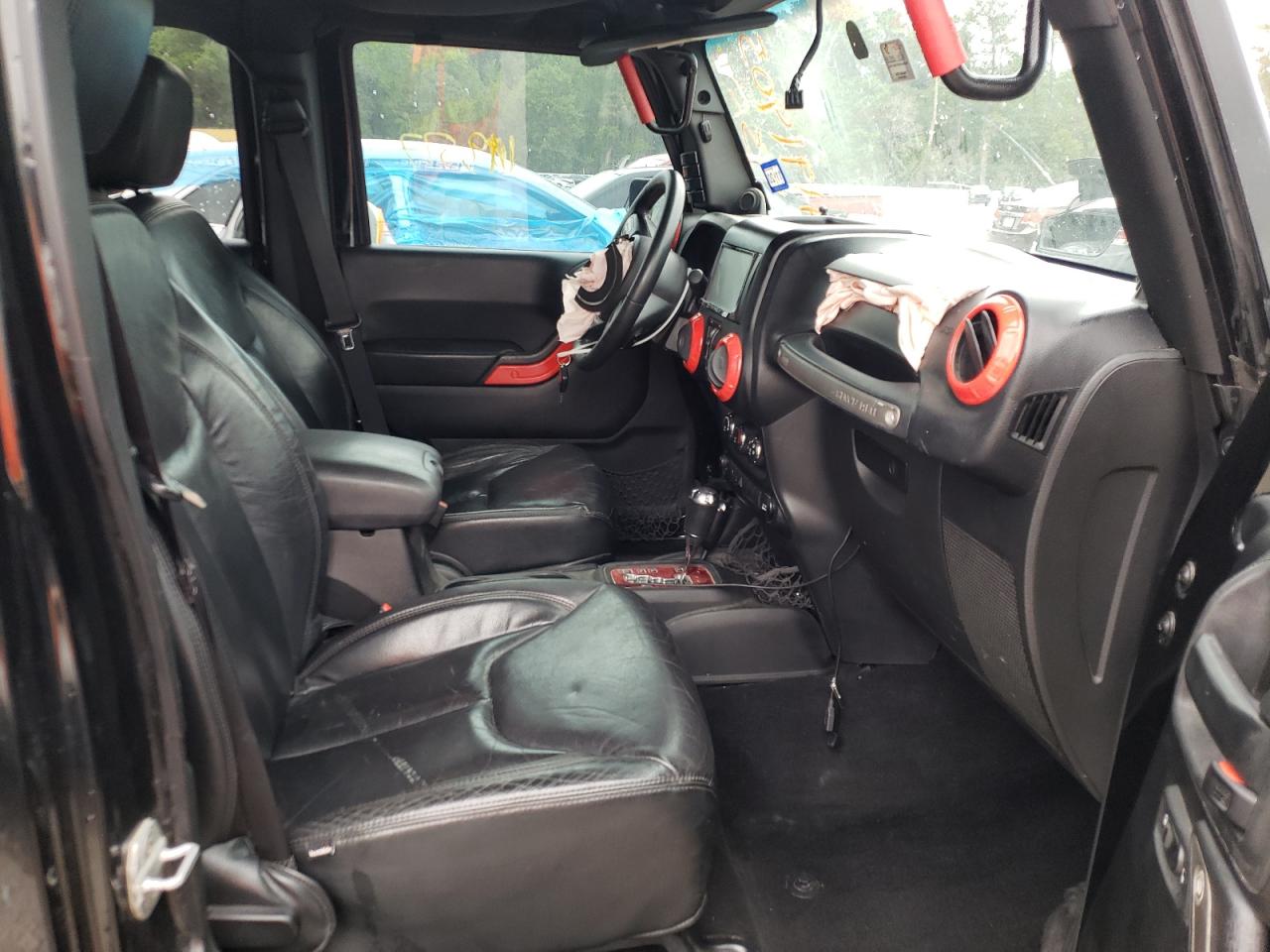 Photo 5 from auction – 2014 JEEP WRANGLER U with VIN 1C4BJWDG2EL113356