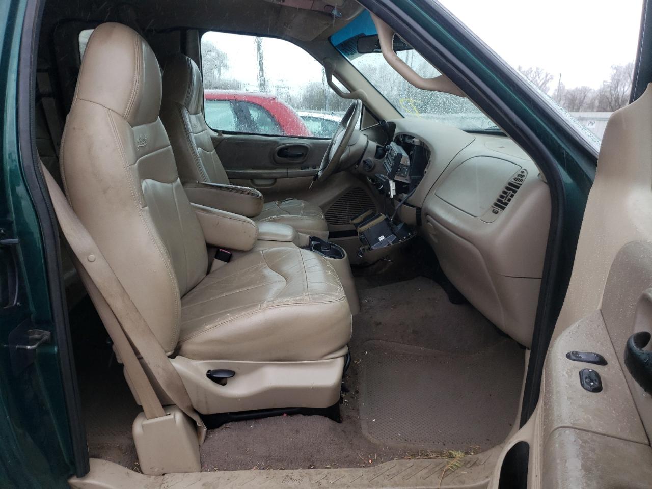 Photo 5 from auction – 2000 FORD F150 with VIN 1FTRX18LXYNA19418