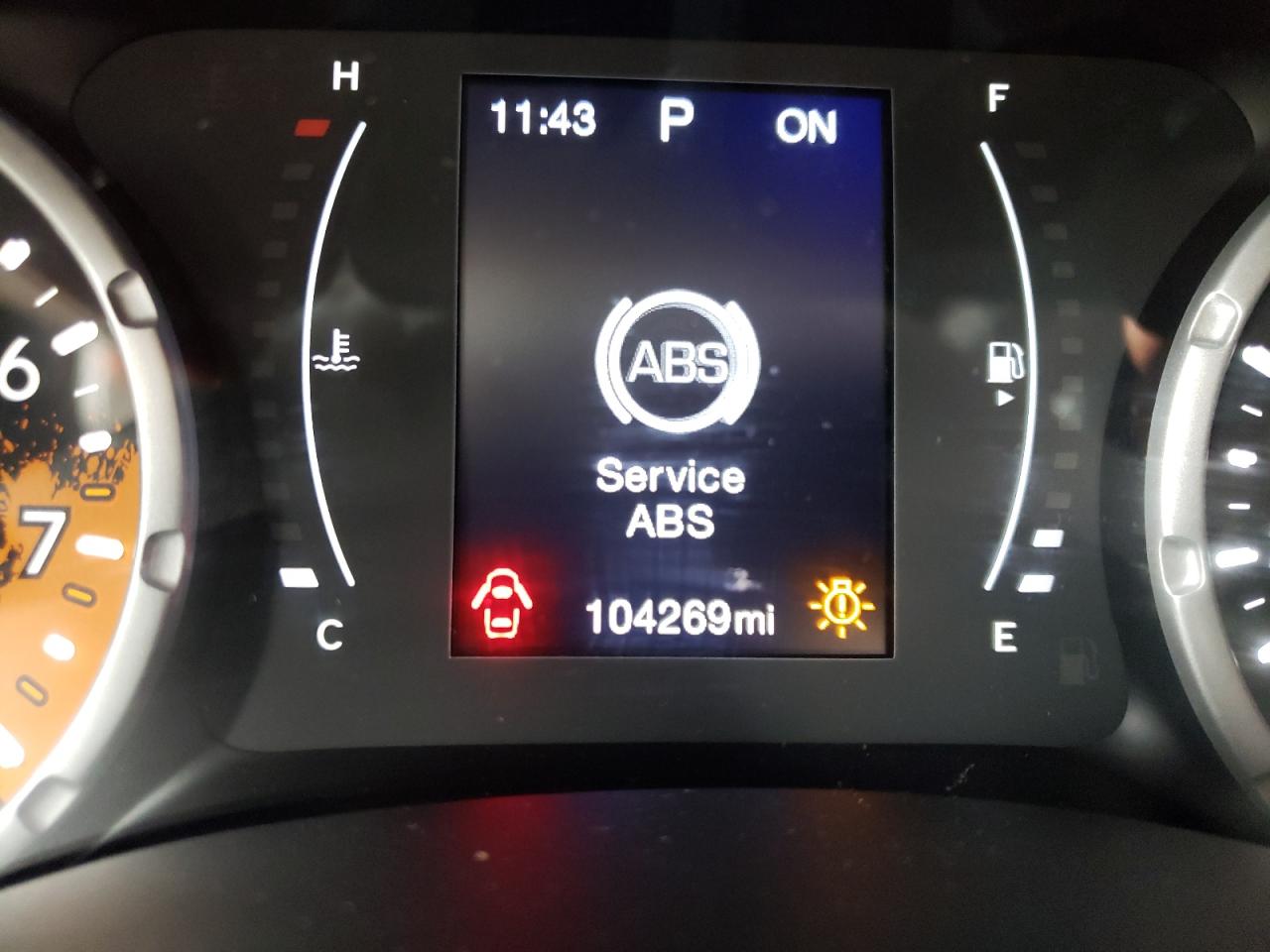Photo 8 from auction – 2017 JEEP RENEGADE L with VIN ZACCJBBB6HPG50686