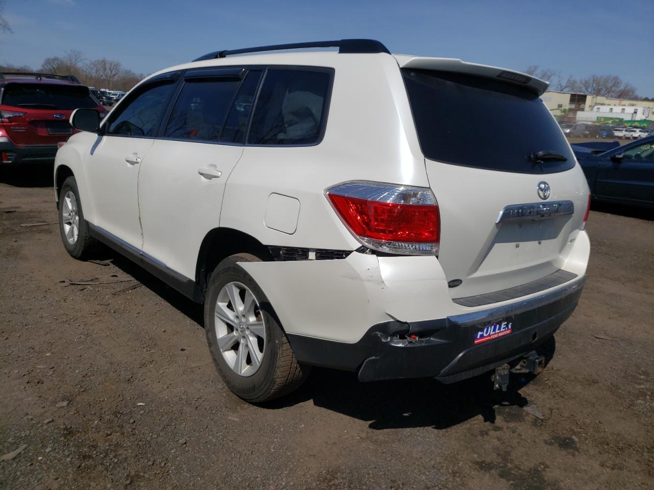 Photo 3 from auction – 2013 TOYOTA HIGHLANDER with VIN 5TDBK3EH0DS235813