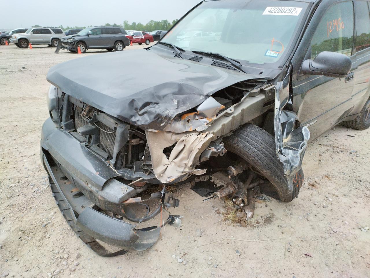 Photo 9 from auction – 2004 CHEVROLET TRAILBLAZE with VIN 1GNDT13S542416798