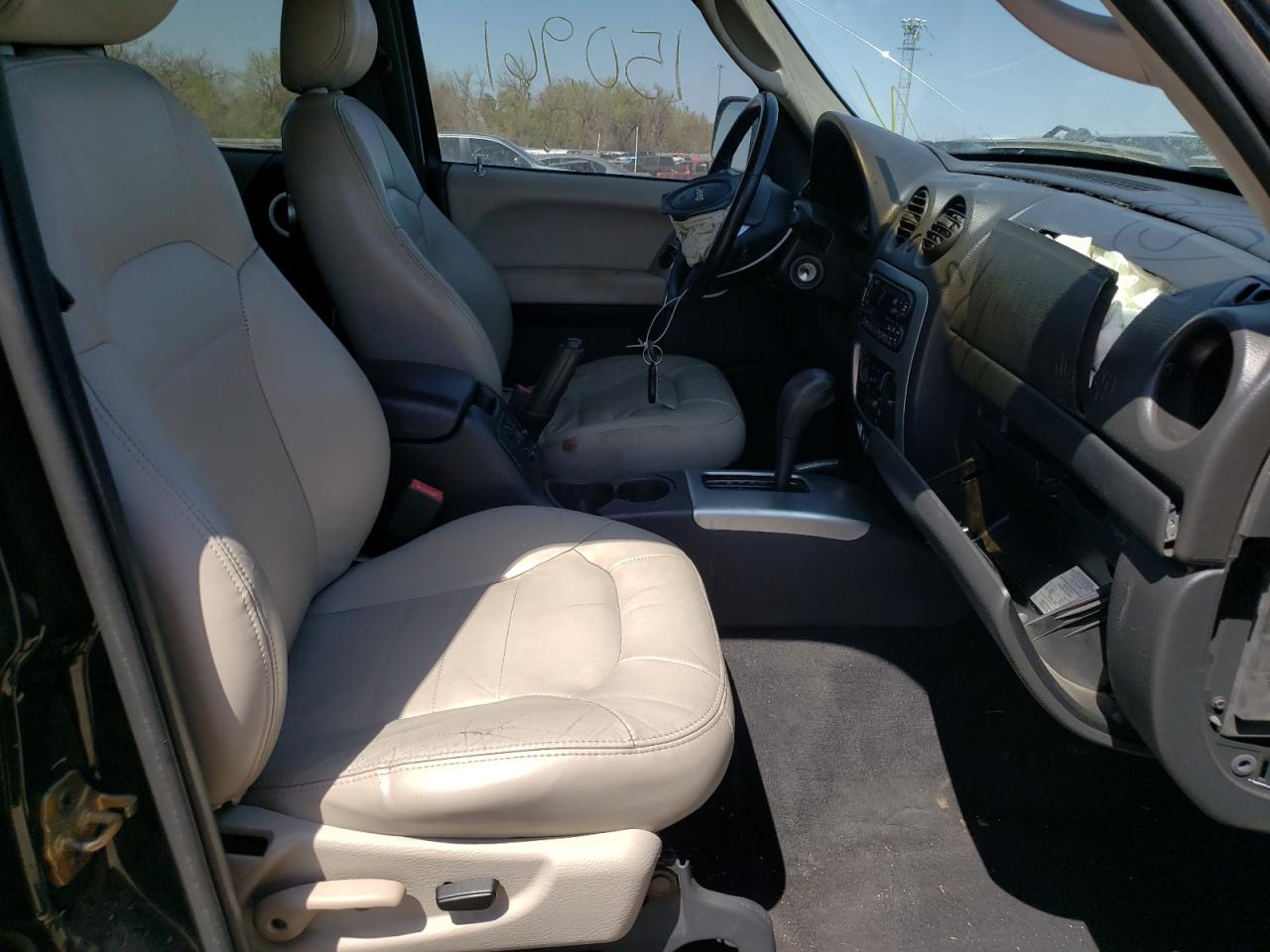 Photo 5 from auction – 2002 JEEP LIBERTY LI with VIN 1J4GL58K42W349715