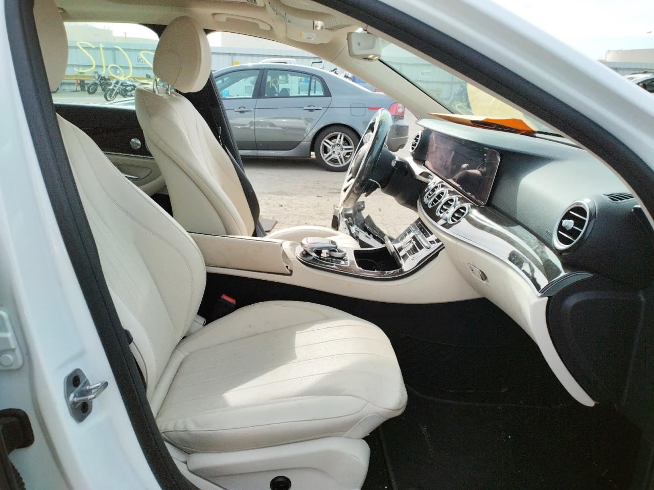 Photo 5 from auction – 2020 MERCEDES-BENZ E 350 with VIN W1KZF8DB5LA764544